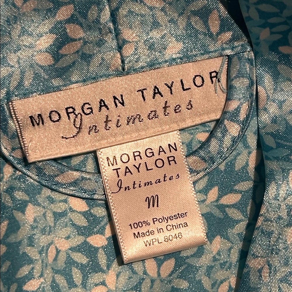 Morgan Taylor Intimates Vintage Blue Floral Robe Size M - Picture 2 of 6
